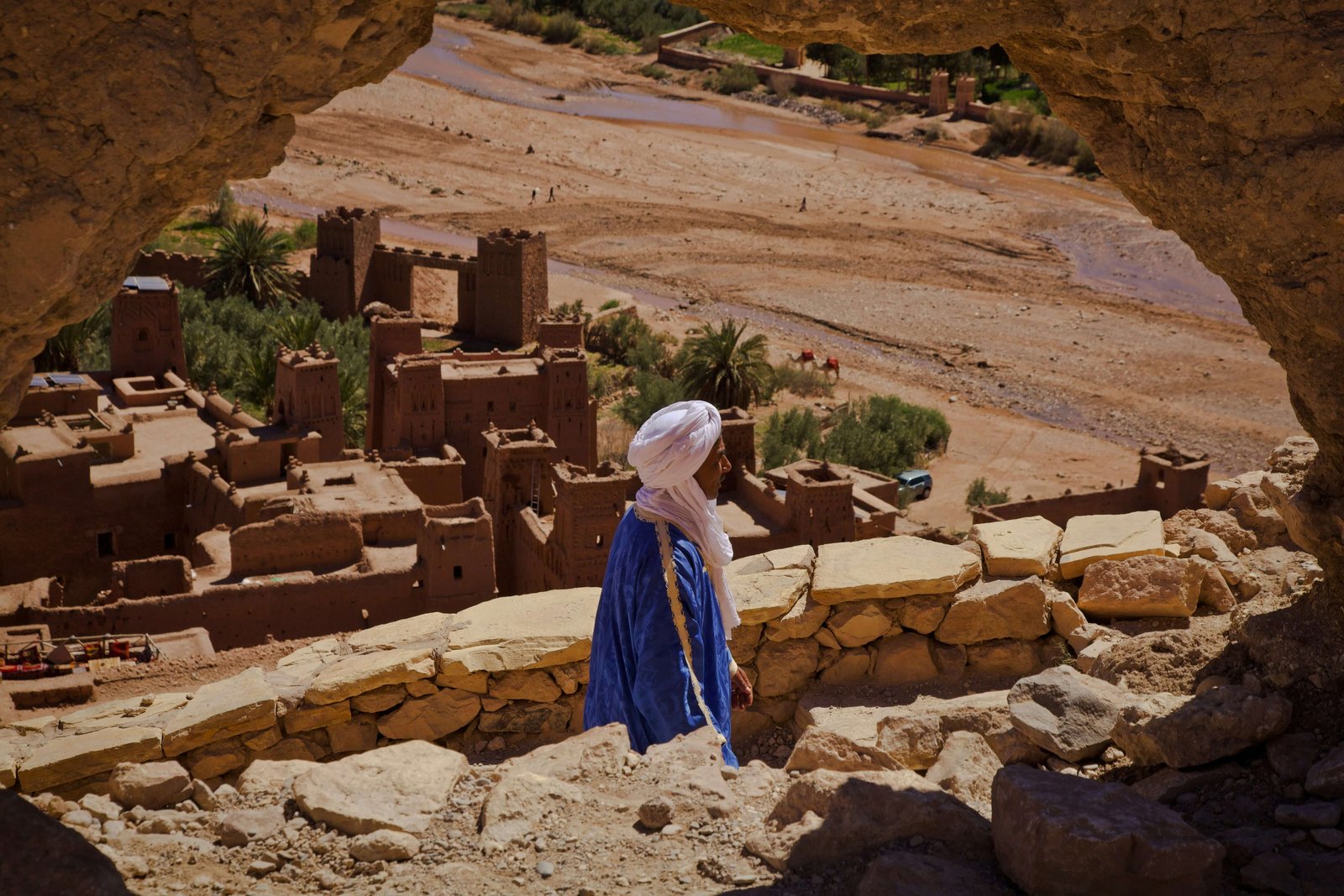 Local-Berber-Tour-guide.jpg