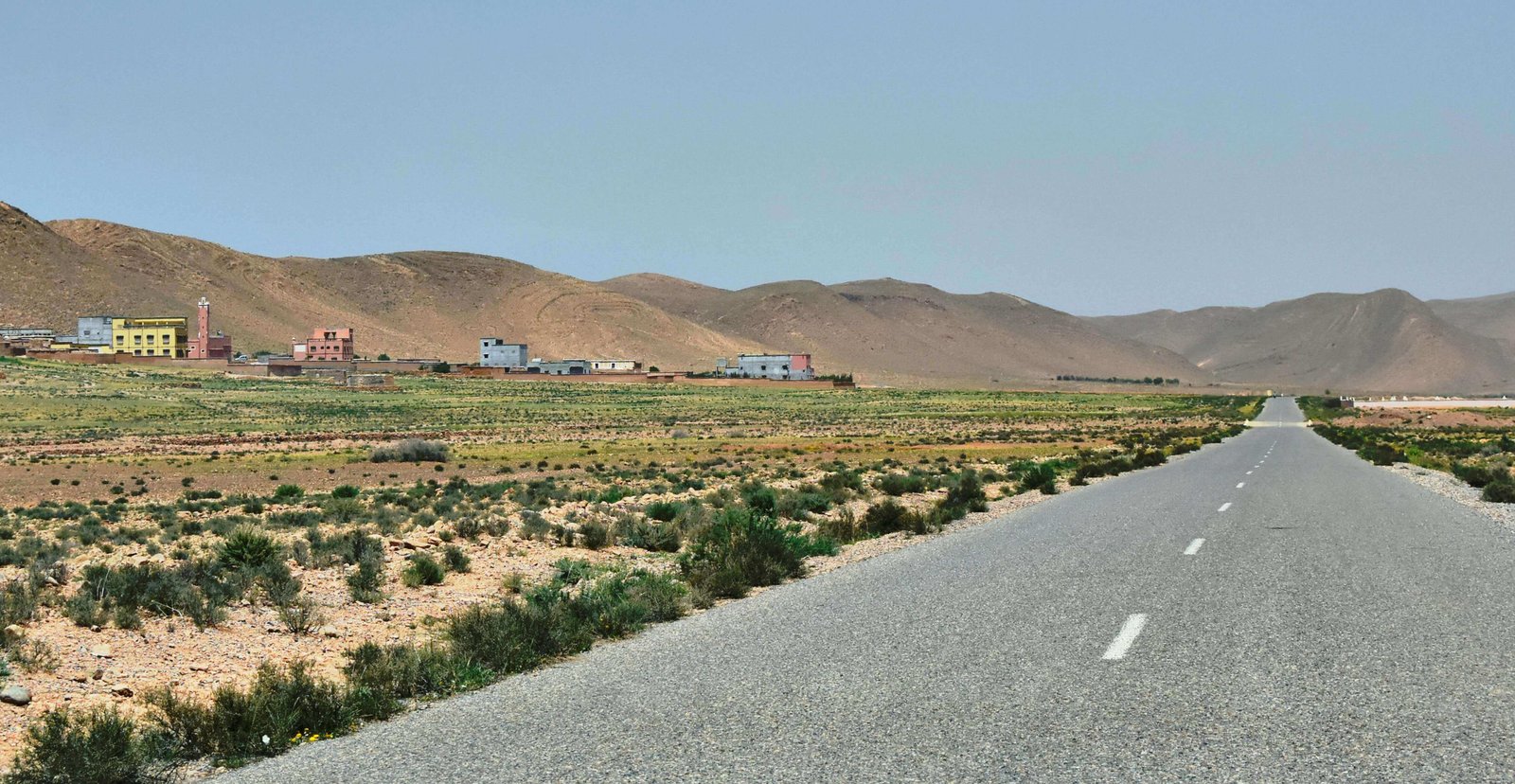 morocco-road-...--1-.jpg
